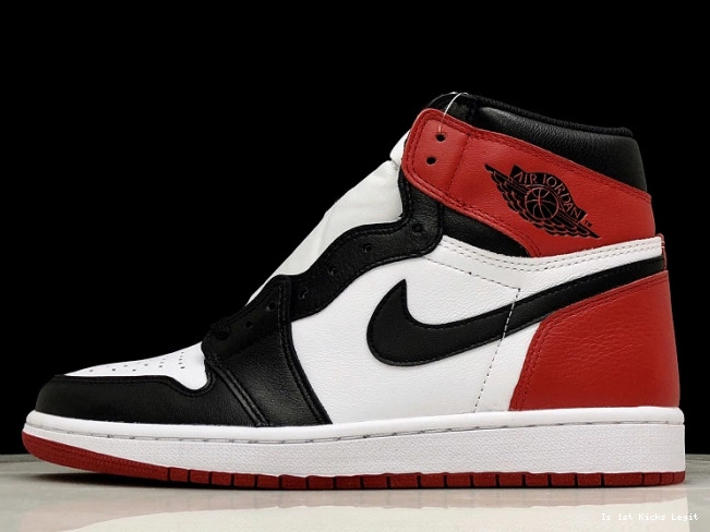 Retro 1 Black Toe 555088-125 Air Jordan 0802